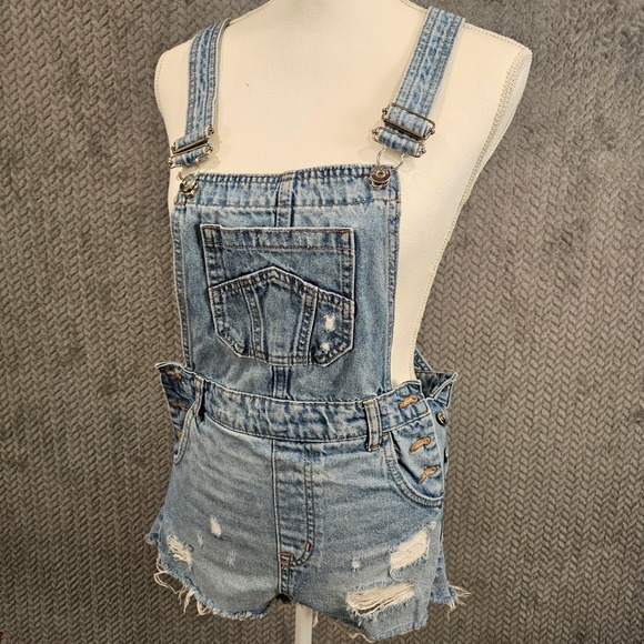 H&M Divided Denim - HM Divided Womens Distressed Denim Shortalls Light Wash Ripped Raw Hem Size 4